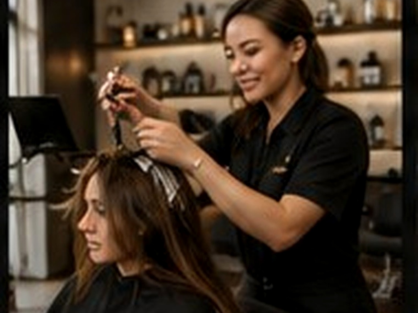 Shomoro stylist at work